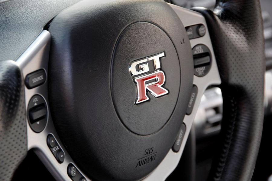 Nissan GT-R 2007 года  (фото 212 из 480)